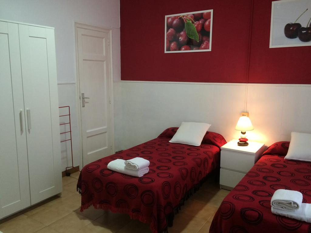 Hostal Valls Barcelona Zimmer foto